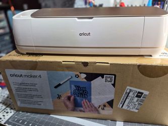 350$$ CRICUT MAKER 4 (LIKE NEW)