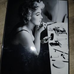 Framed Marilyn Monroe Putting On Makeup