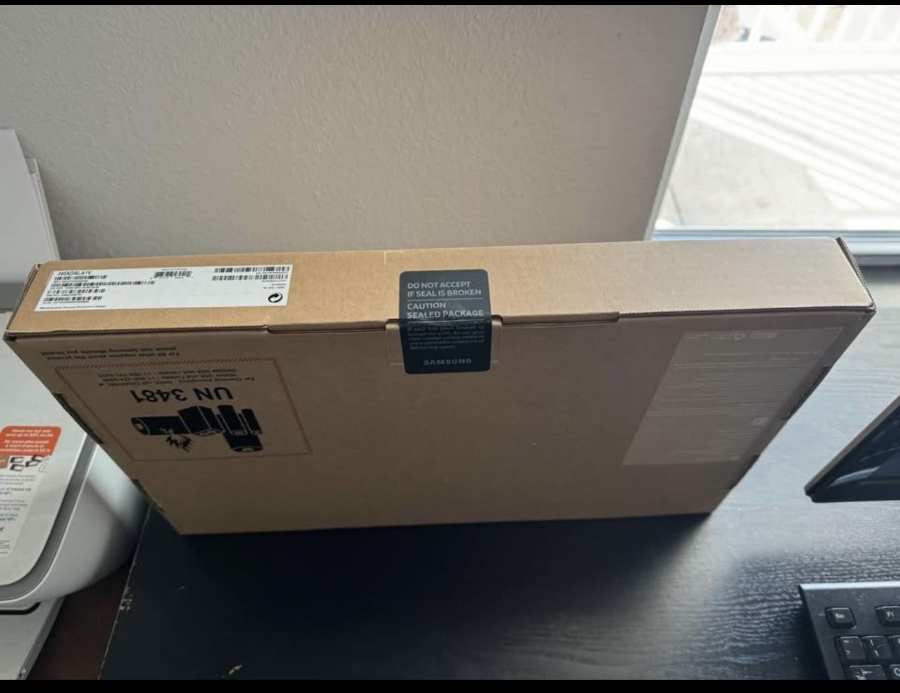 Galaxy Chromebook Go 14”, LTE, 32GB, Silver(Verizon)