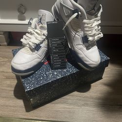 Jordan 4 Midnight Navy 