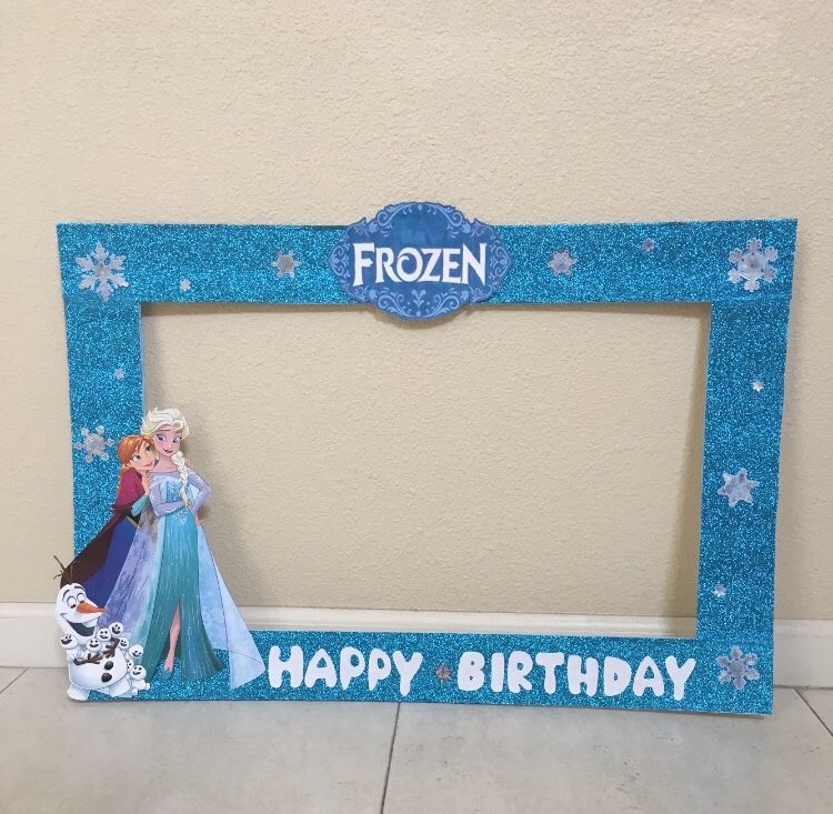 Frozen frame photo booth prop