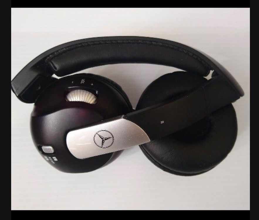 WIRELESS HEADPHONES MERCEDES BENZ