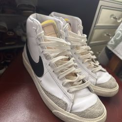 Nike Blazer Size 8