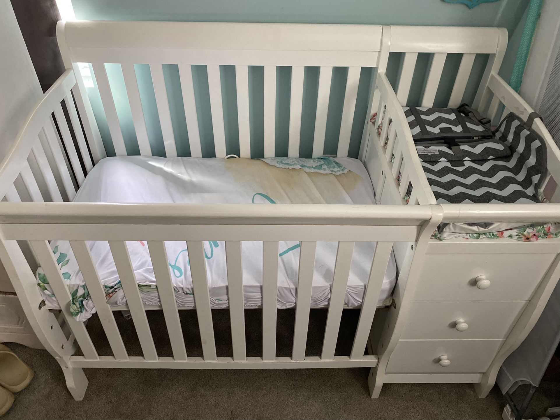 Dream On Me Jayden 4 In 1 Convertible Crib With Changer And Mattress 
