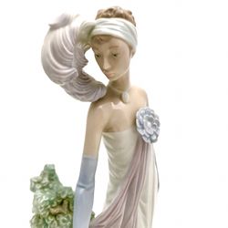 Lladro Fiqurine