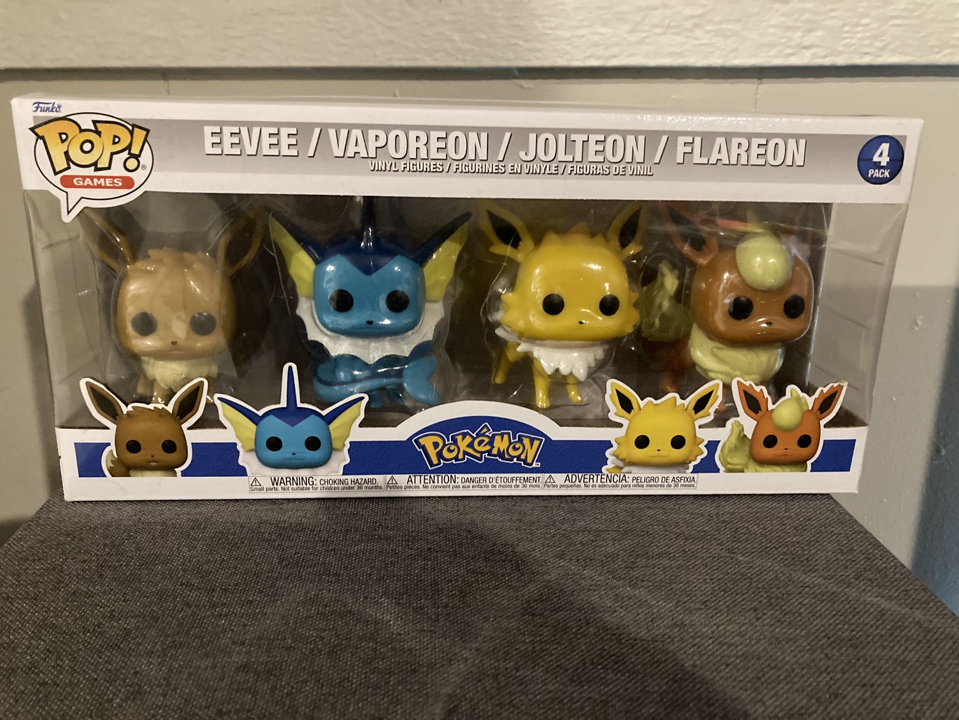 Funko Pop! Pokemon - Ultimate 4-Pack Eevee, Vaporeon, Jolteon, Flareon