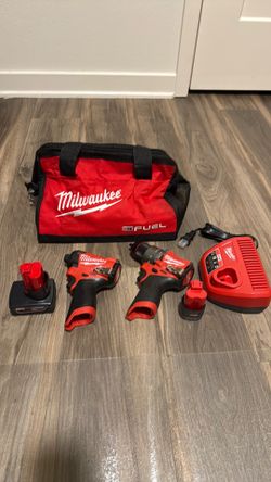 Milwaukee M12 FUEL 12-Volt Lithium-Ion Brushless Cordless Hammer Drill and Impact Driver Combo Kit w/2 Batteries and Bag (2-Tool)