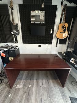 Desk heavy duty wood 60 In X 30 In