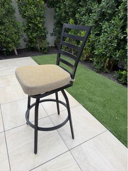 PaddyO Black Metal Tan cushions