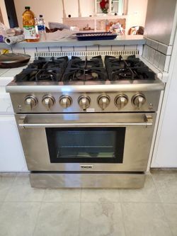 BRAND NEW GAS RANGE STOVE * READ DESCRIPTION *