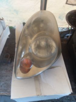 2003 Infiniti g35 headlight
