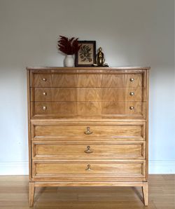 Solid Wood Dixie dresser