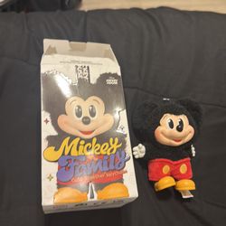 mickey family keychain