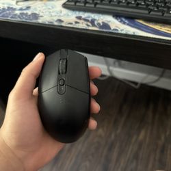 Wireless Logitech Gaming Mouse