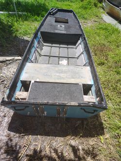 14ft Jon Boat Decking Bilge Lights