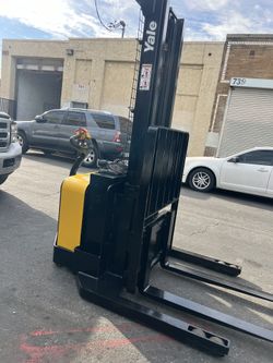 Yale Pallet Jack 