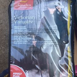 Lnew Adult costume only $30