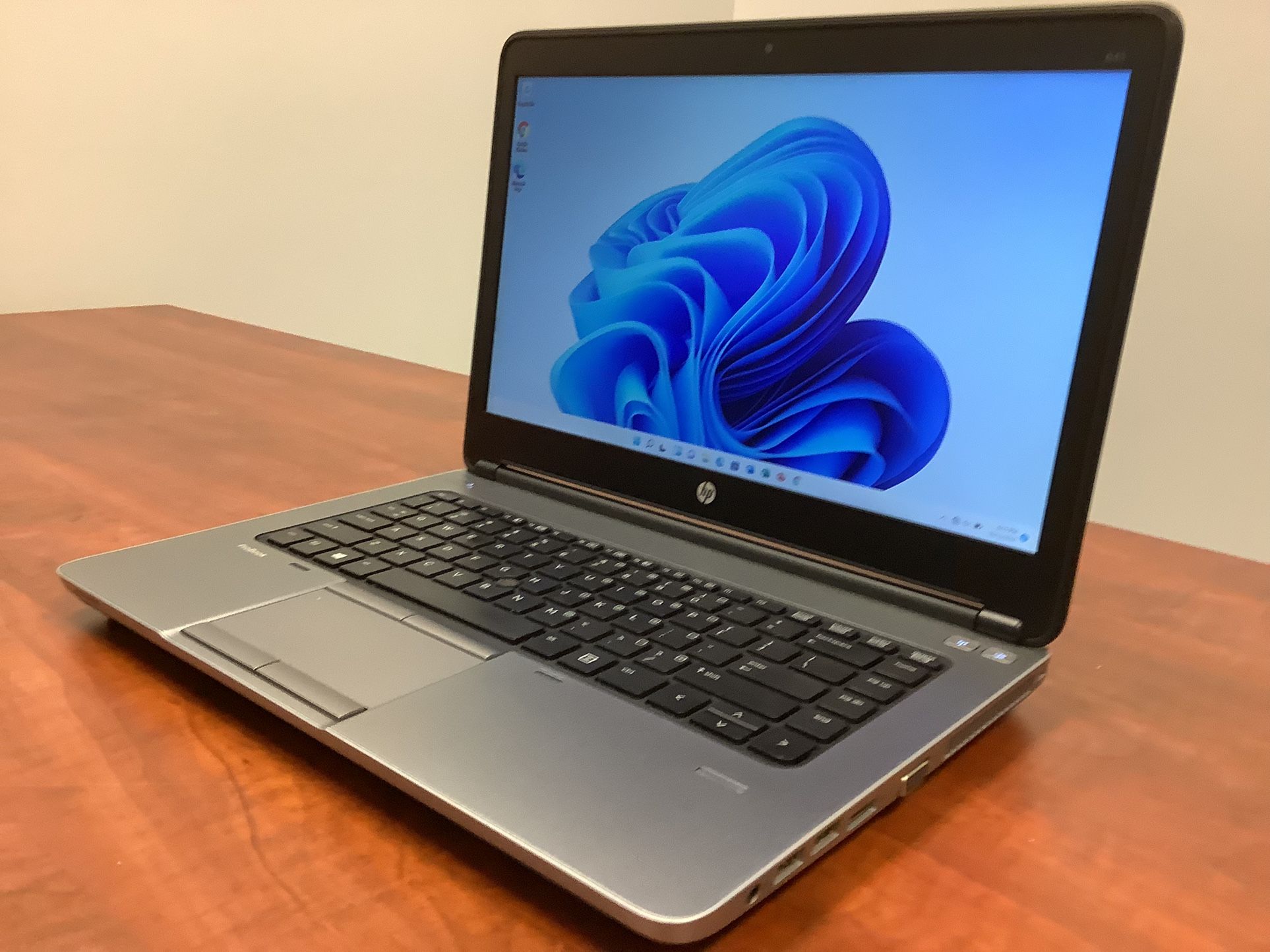 HP ProBook 645 G1 WIN 10, 14" 2.7GHz 4GB RAM 500GB HDD