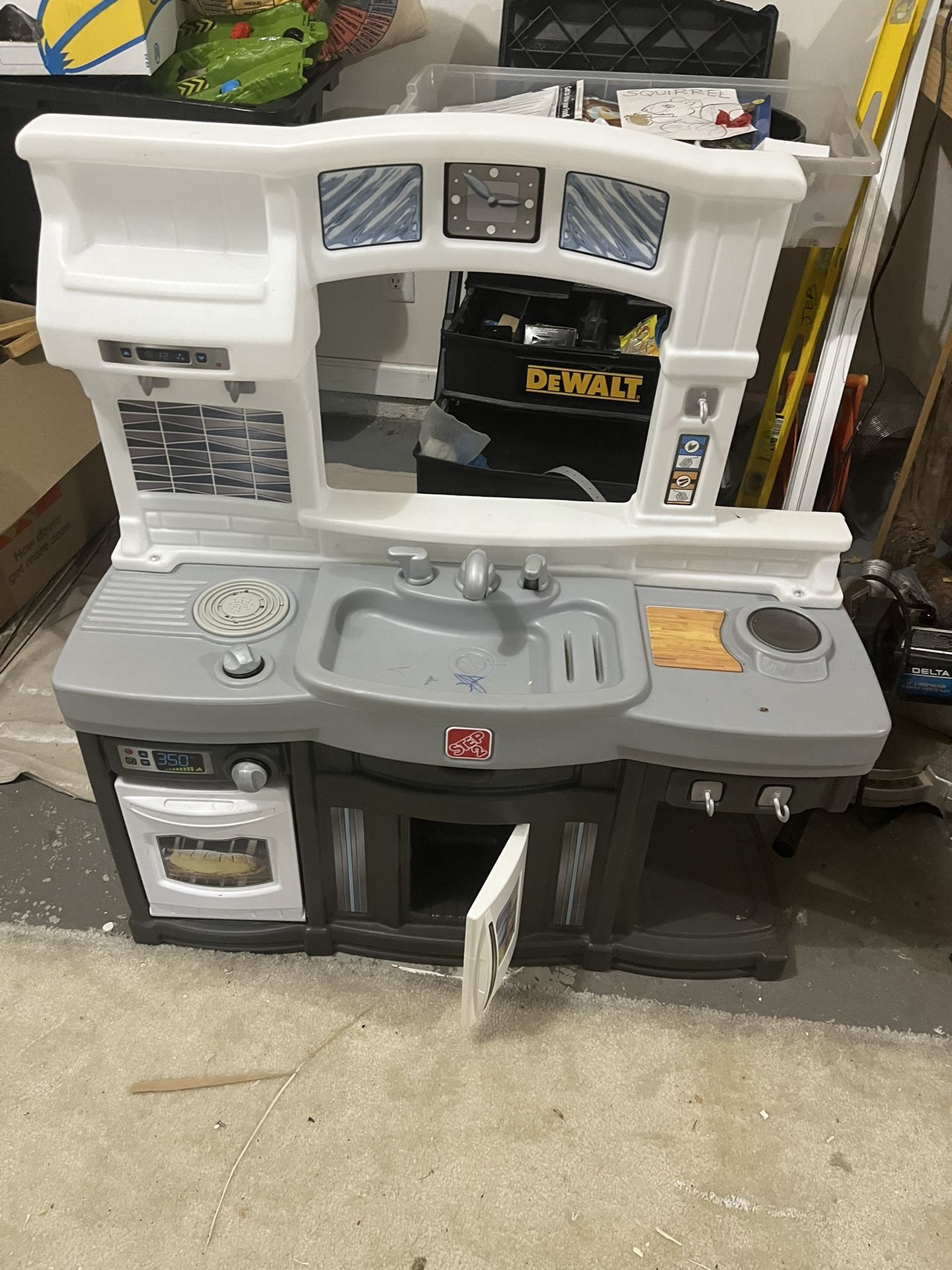 Play Kitchen
