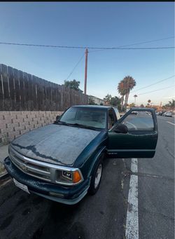 1996 Chevy s10 for parts