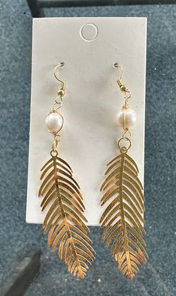 Faux pearl & gold earrings