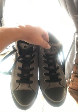 Great pair of Converse high-tops size 10