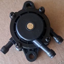 Fuel Filter & Pump for John Deere. 