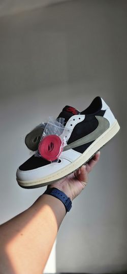 Jordan 1 Low Retro X TRAVIS SCOTT OLIVE