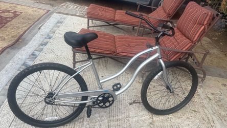 Manhattan Cruiser Bike Silver Step-Through