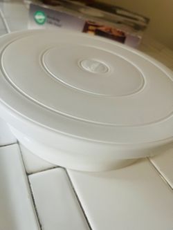 Wilton Revolving Cake Stand