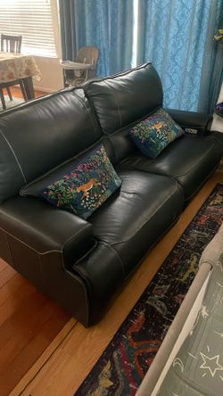 Electric Reclining Sofas 