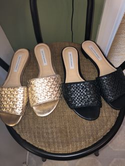 Size 6 Saks Fifth Ave Black and Gold Leather flat slides