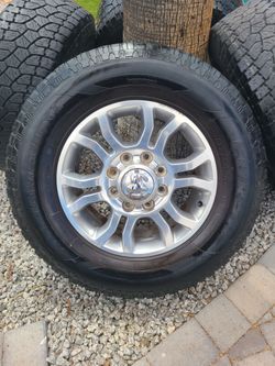 LT275/70R18