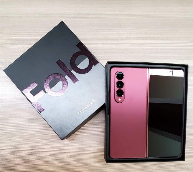 Samsung Galaxy Z Fold 4 Unlocked, FREE Smartwach/ Headphones. Pay $1 Today Rest in payments. NO CREDIT NEEDED FINANCING