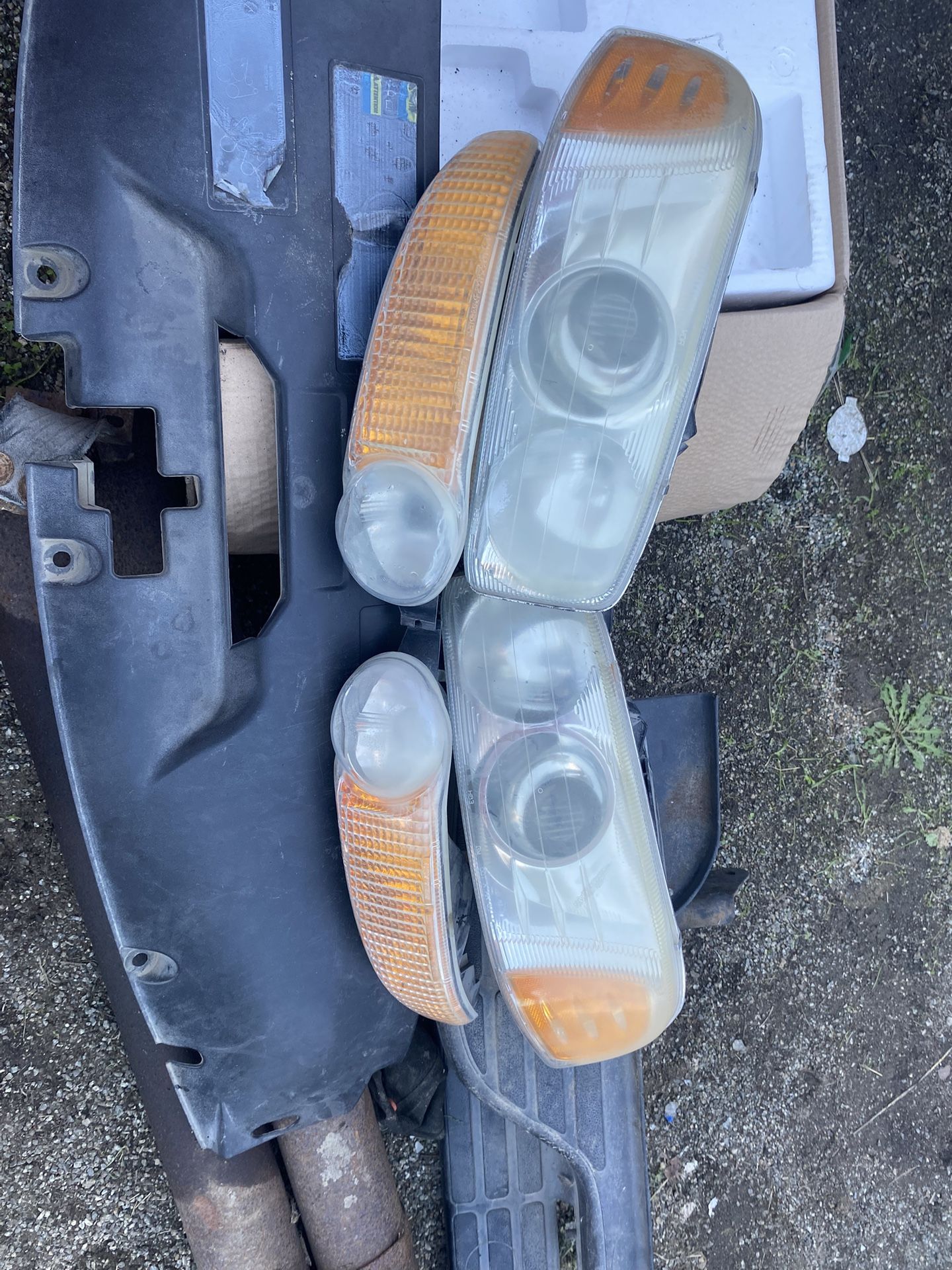 2003 Gmc Denali Headlights
