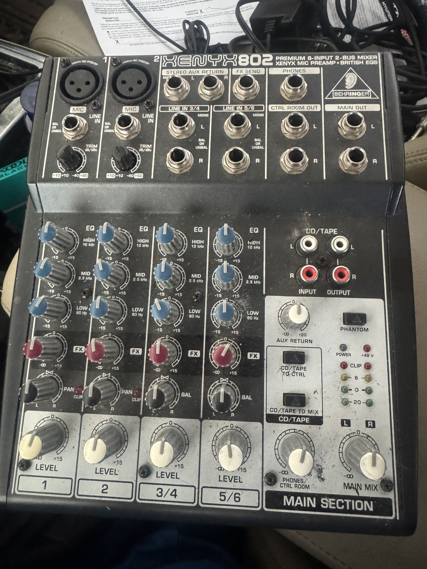 8 Input 2 Bus Mixer Mic Preamp