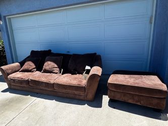 FREE COUCH