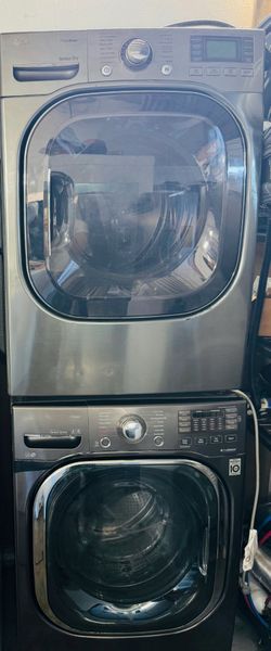 LG Washer & Dryer Set - Stainless Steel - Like New!