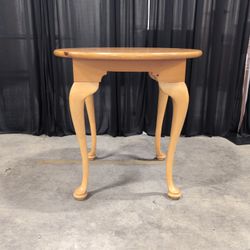 Light Wood Round End Table with Cabriole Legs