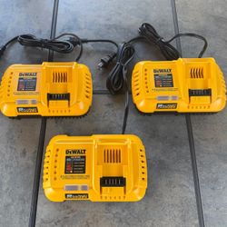 FAST CHARGER 8 AMP DEWALT 