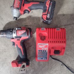 2 drills and charger only one battery. 