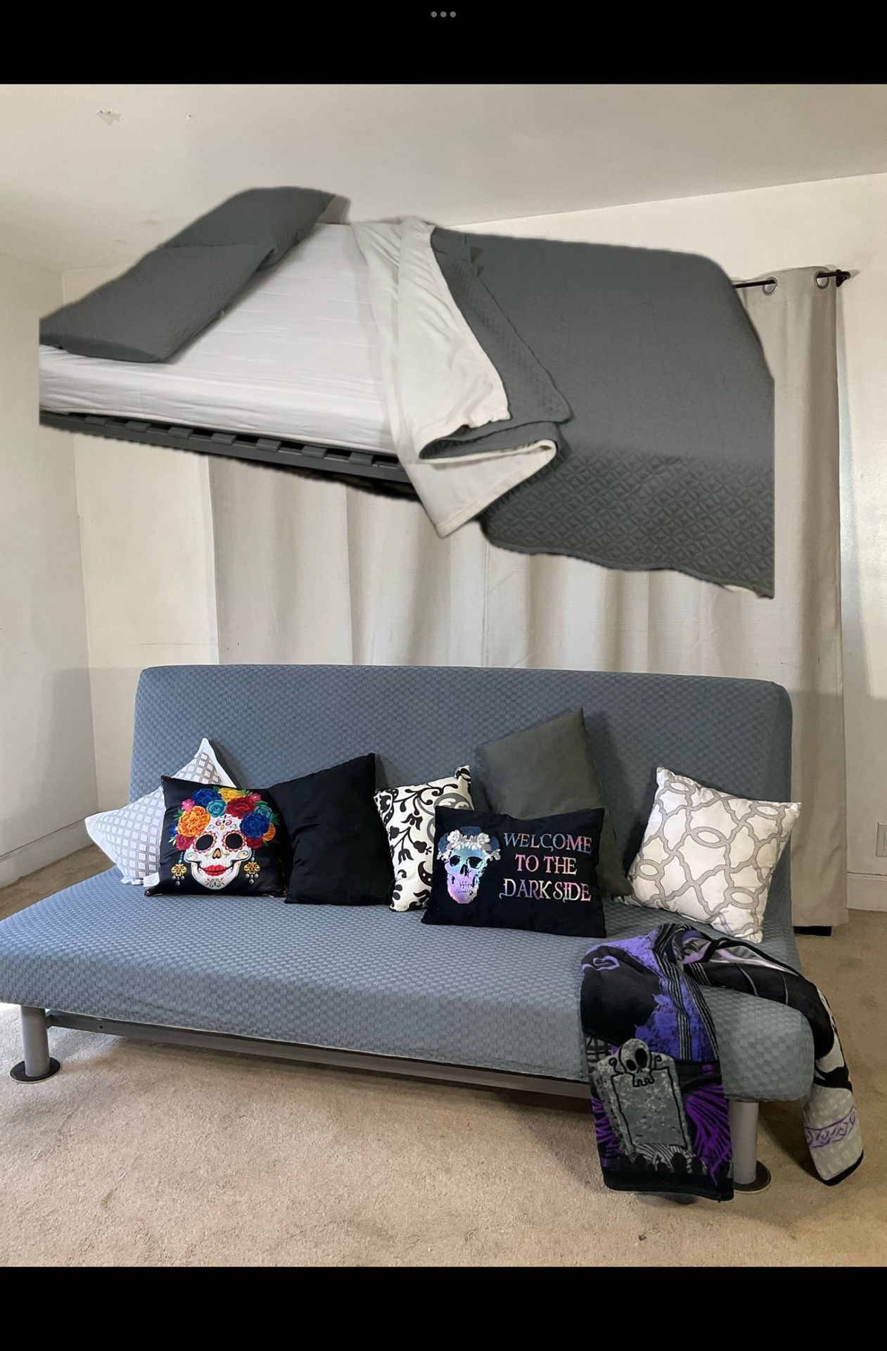 Futon / Sleeper Sofa / Folding Chair/ Hide Away Bed / Sófa Cama