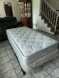 Twin Bed (Mattress + Metal Frame)