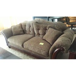 Sofa With Matching Recliner 