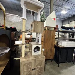 Cat Tree with Litter Box Enclosure 