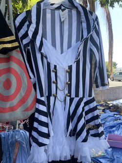 Bettle Juice Costume Comes With Wig