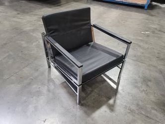 8 Matching Modern Lounge Chairs – Commercial Grade