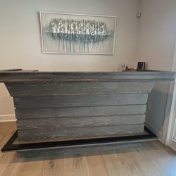 Bar w/ Stools 
