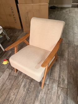 White accent chair