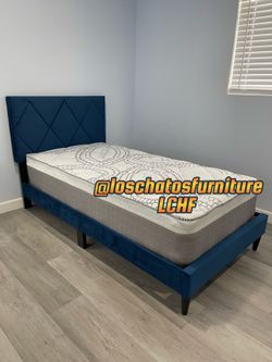 New bed twin size with mattress